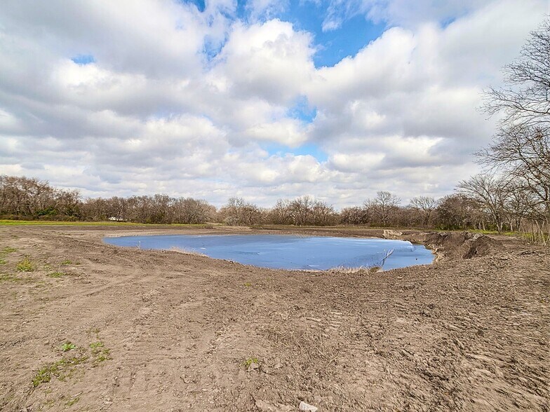 More Photos Of NEC I-35, Waxahachie Land For Sale