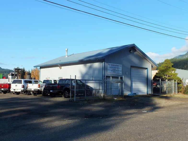 More Photos Of 545 Raab St, Hope Land For Sale