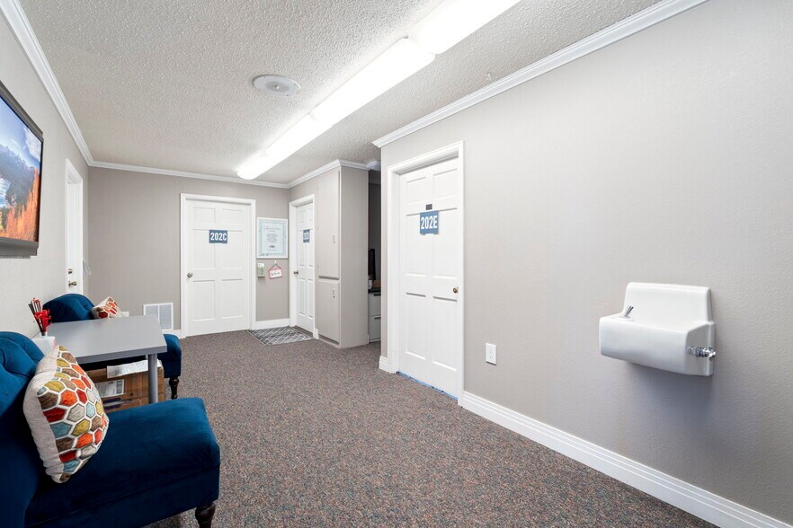 More Photos Of 4390 N Academy Blvd, Colorado Springs Medical For Lease