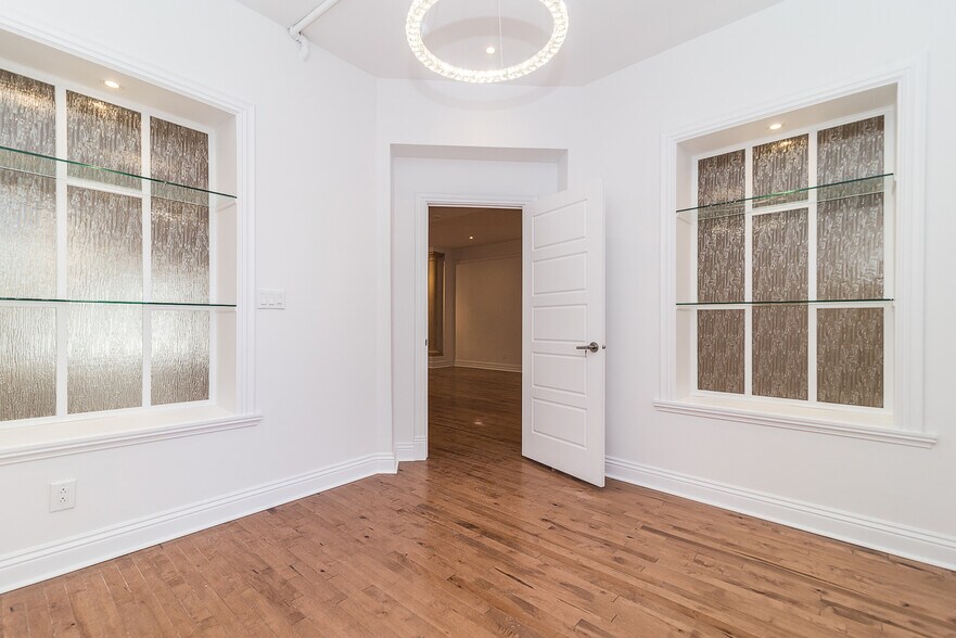 More Photos Of 4363 Rue Saint-Denis, Montréal Storefront Retail Office For Lease