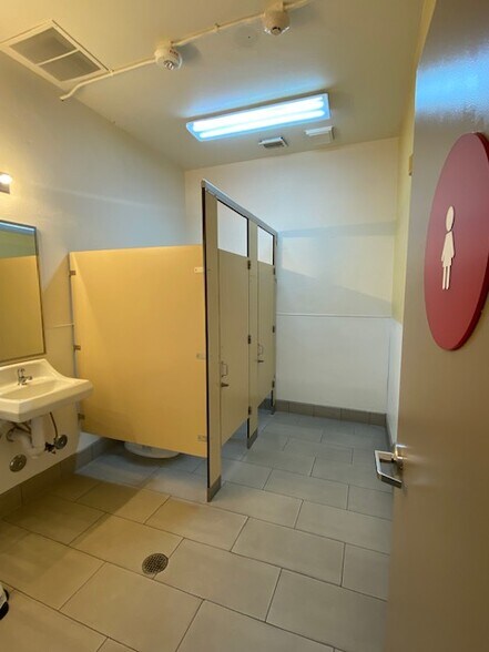 More Photos Of 2000 Stoner Ave, Los Angeles Schools For Lease