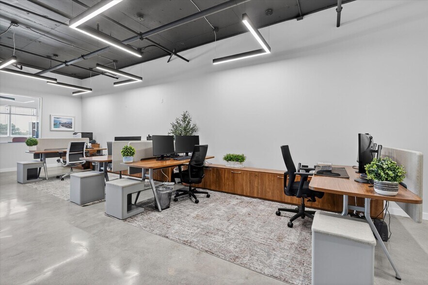 More Photos Of 7301 SW 57th Ct, South Miami Office For Sale