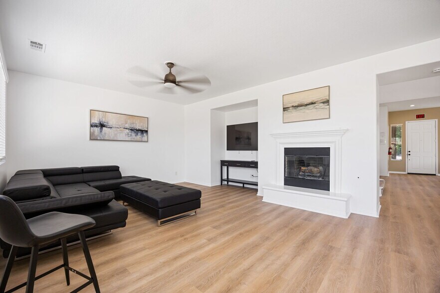 More Photos Of 4375 W Avenue M11, Lancaster Rehabilitation Center For Sale