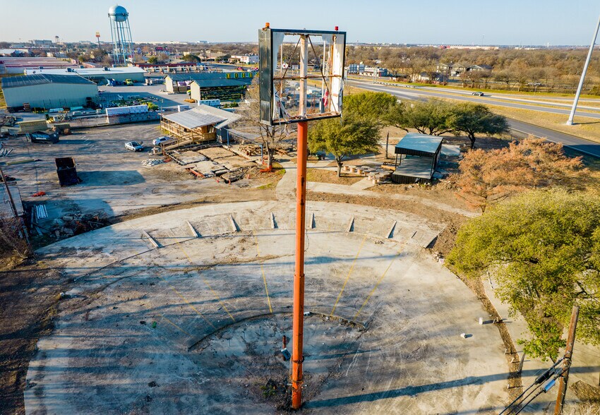 More Photos Of 1600 S General Mcmullen Dr, San Antonio Land For Lease