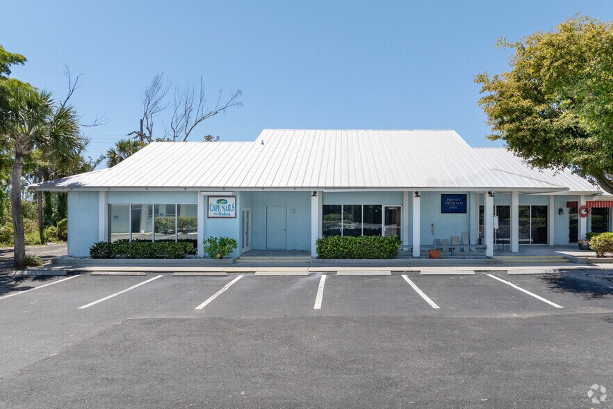 More Photos Of 2407 Periwinkle Way, Sanibel Unknown For Lease