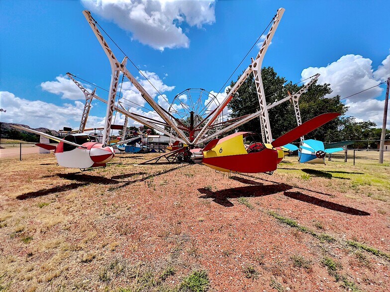 More Photos Of 14683 OK-44A, Lone Wolf Amusement Park For Sale