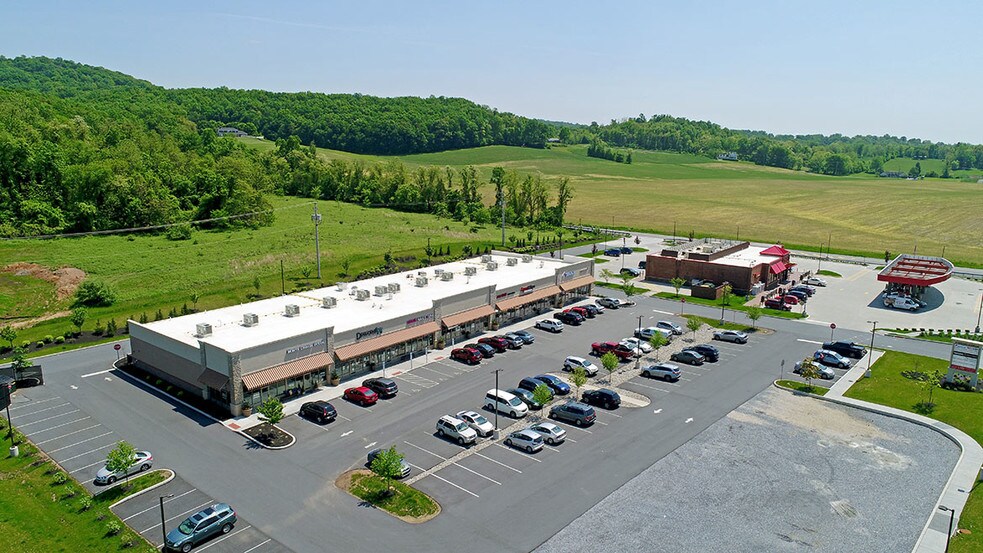 747769 Middletown Rd, Hummelstown, PA 17036 Retail For Lease