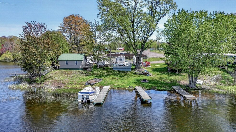 More Photos Of 16061 296th St, Cornell General Retail For Sale