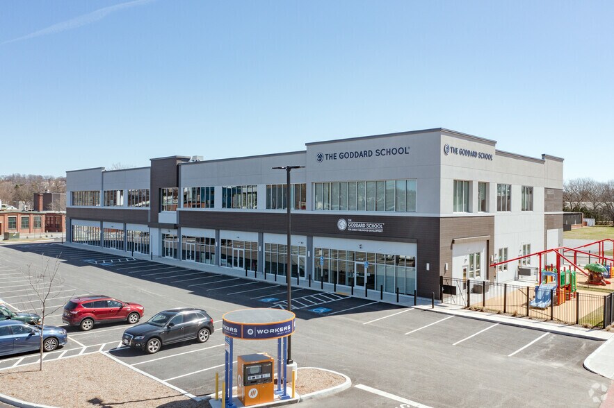 Primary Photo Of 287 Grove St, Worcester Coworking Space