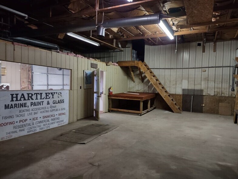 More Photos Of 107 13th St, Moundsville General Retail For Sale