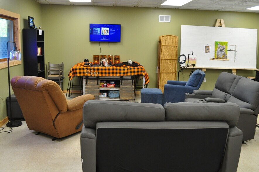 More Photos Of 7669 State Route 104, Oswego Specialty For Sale