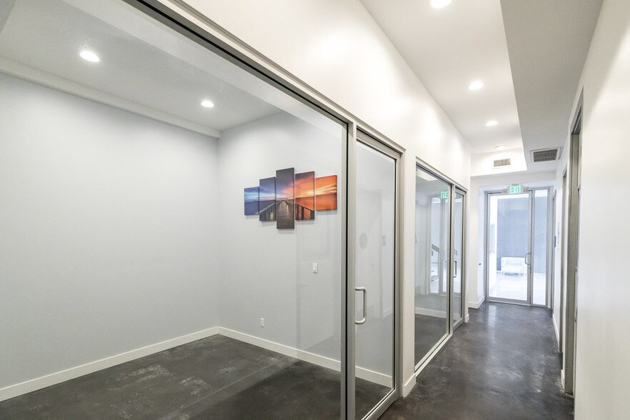 More Photos Of 6829 Lankershim Blvd, North Hollywood Medical For Lease