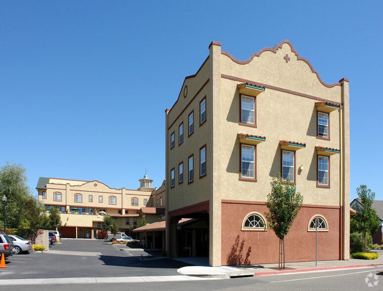 More Photos Of 220 Windsor River Rd, Windsor Apartments For Sale