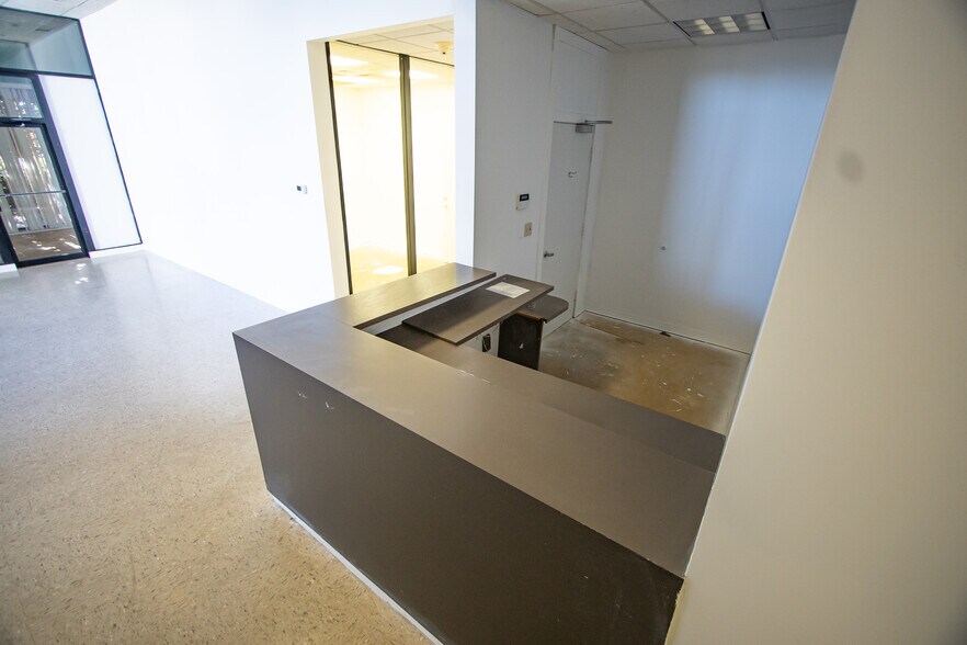 More Photos Of 200 Dillon Cir, Spartanburg Office For Sale