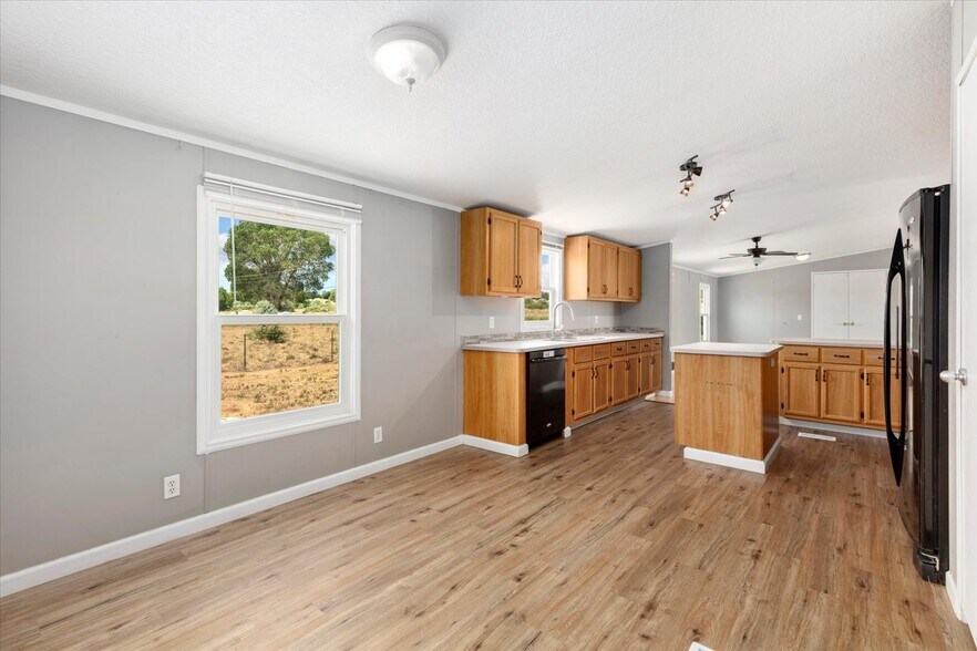 More Photos Of 7522 County Road 151, Salida Industrial For Sale