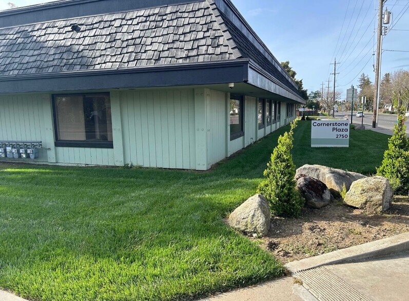 More Photos Of 2750 G St, Merced Office For Lease