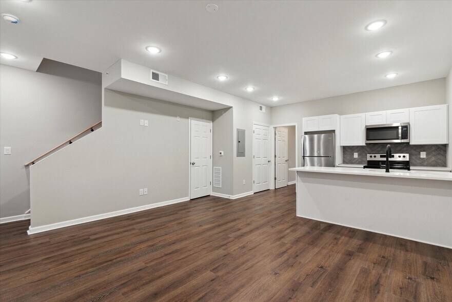 More Photos Of 1230 N Marshall St, Philadelphia Apartments For Sale
