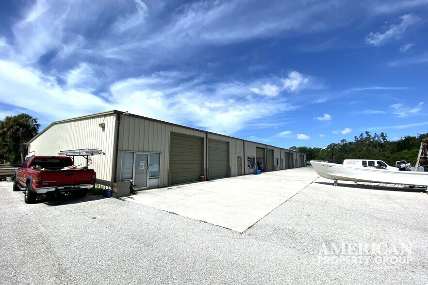 More Photos Of 976 S River Rd, Englewood Warehouse For Lease