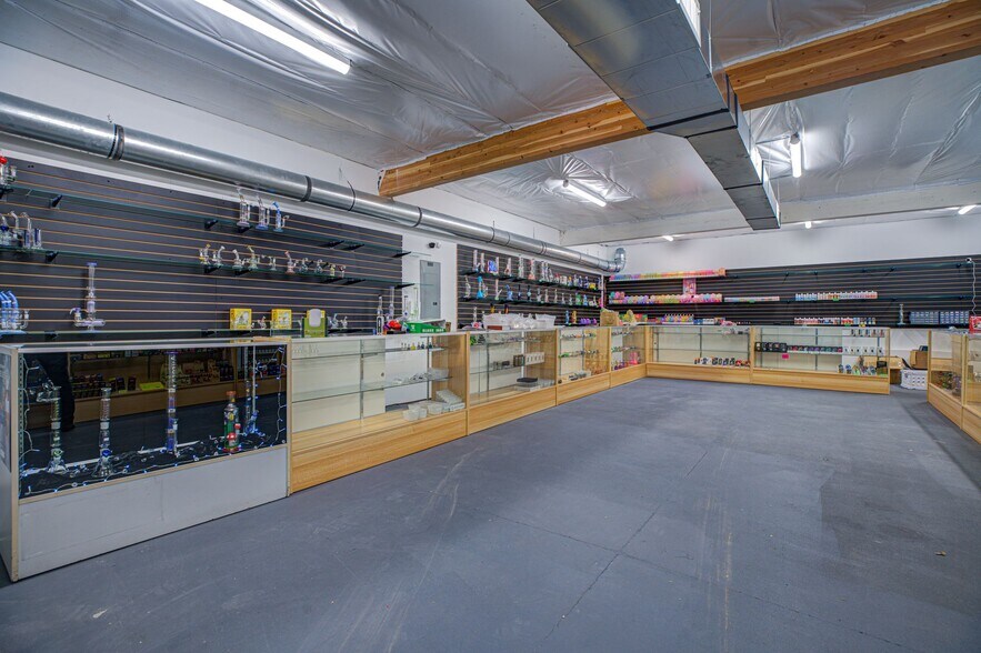 More Photos Of 4610-4640 SW Beaverton Hillsdale Hwy, Portland Storefront Retail Office For Lease