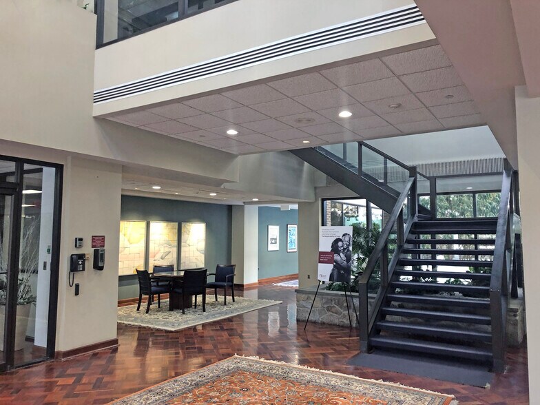 More Photos Of 1 Granite Pl, Concord Office For Lease