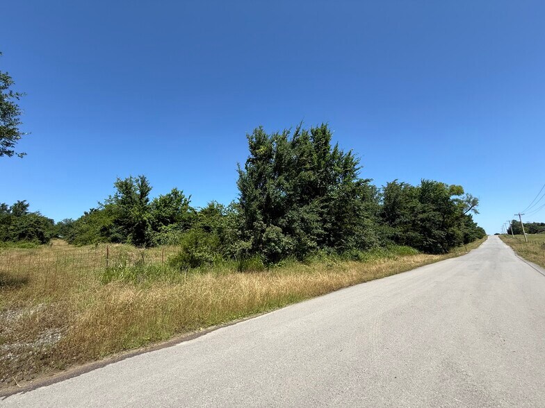 More Photos Of 8633 Ulan Rd, Indianola Land For Sale