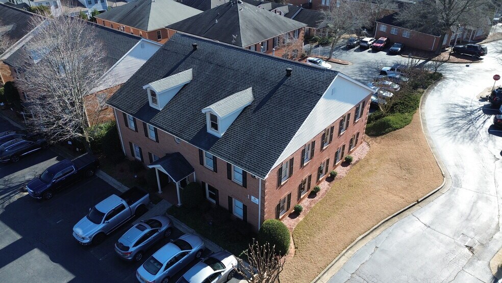 More Photos Of 2440 Sandy Plains Rd, Marietta Office For Sale