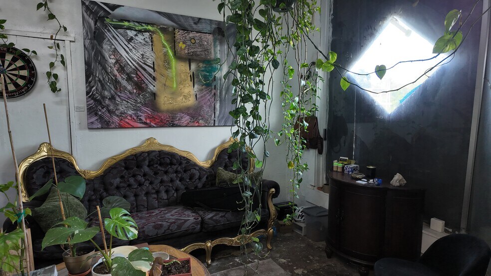 More Photos Of 2401 W Cervantes St, Pensacola General Retail For Sale