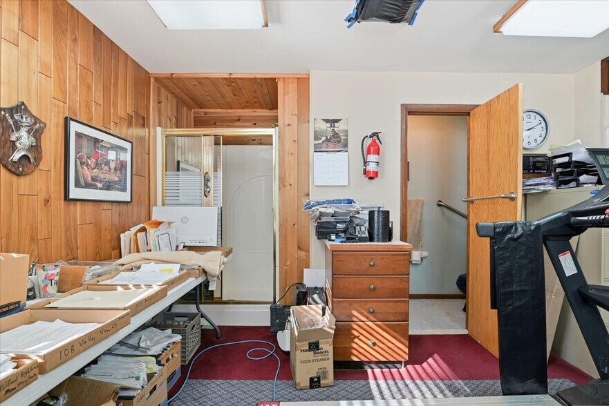 More Photos Of 647 Route 739, Lords Valley Office For Sale