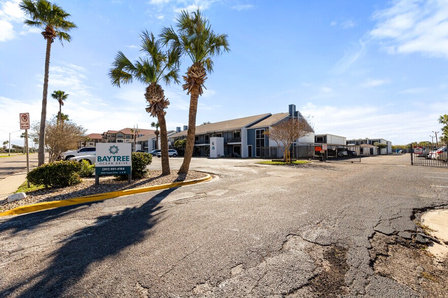 More Photos Of 4645 Ocean Dr, Corpus Christi Apartments For Sale