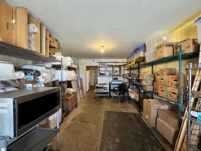 More Photos Of 1550 Missouri Valley Rd, Riverton Restaurant For Sale