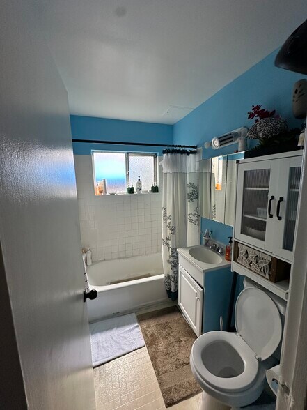 More Photos Of 2550 35th Ave, Oakland Apartments For Sale