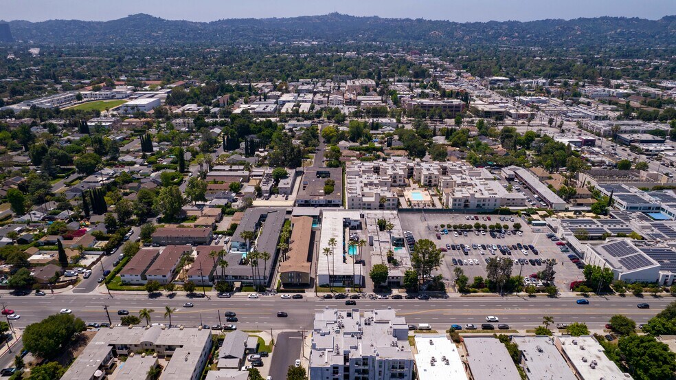 More Photos Of 11940 Burbank Blvd, Valley Village Apartments For Sale
