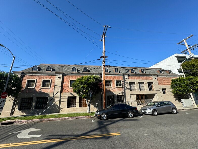 More Photos Of 1554 S Sepulveda Blvd, Los Angeles Office For Lease