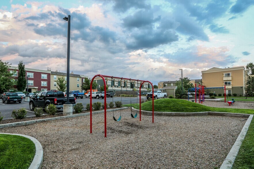 More Photos Of 10754 Belle Creek Blvd, Henderson Apartments For Lease