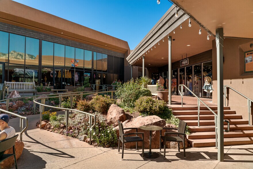 More Photos Of 101 N State Route 89A, Sedona Restaurant For Sale