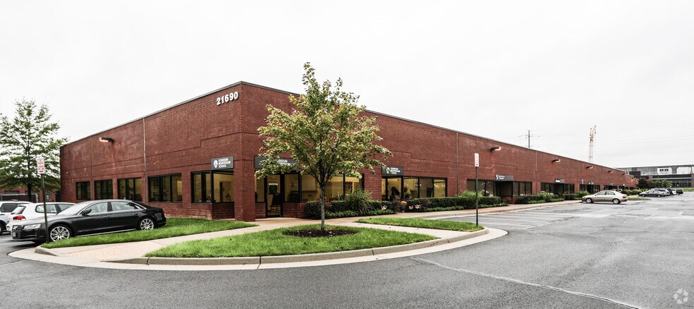 More Photos Of 21690 Red Rum Dr, Ashburn Research And Development For Lease
