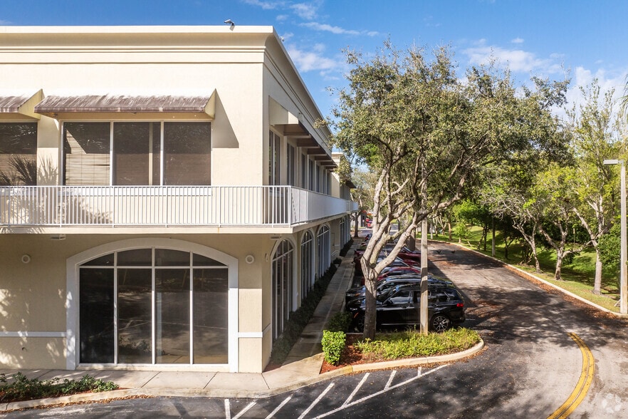More Photos Of 1779 N University Dr, Pembroke Pines Office For Lease