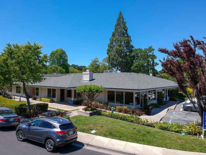 More Photos Of 140 Town & Country Dr, Danville Office For Lease