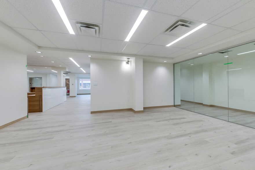 More Photos Of 401 Victoria Ave N, Hamilton Medical For Lease
