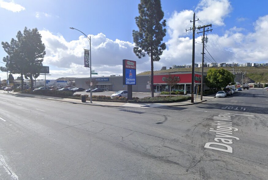 More Photos Of 3015-3021 Monterey Rd, San Jose Showroom For Sale
