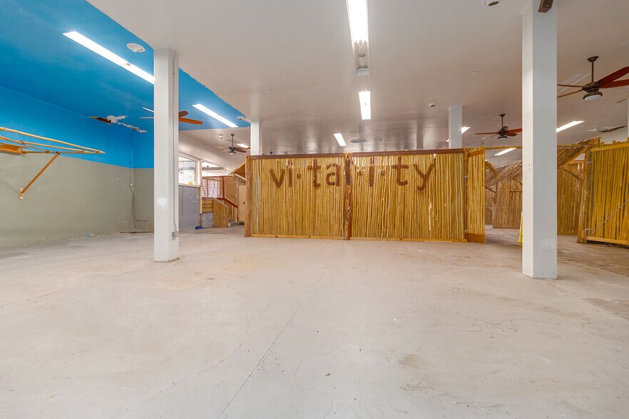 More Photos Of 138 Kamehameha Ave, Hilo Storefront For Sale