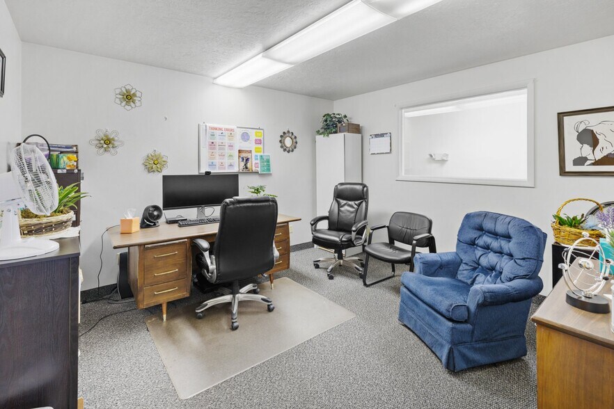 More Photos Of 255 S Main St, Richfield Office For Sale