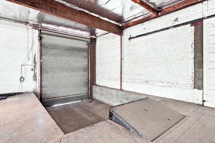 More Photos Of 777 1/2 Stanford Ave, Los Angeles Warehouse For Sale