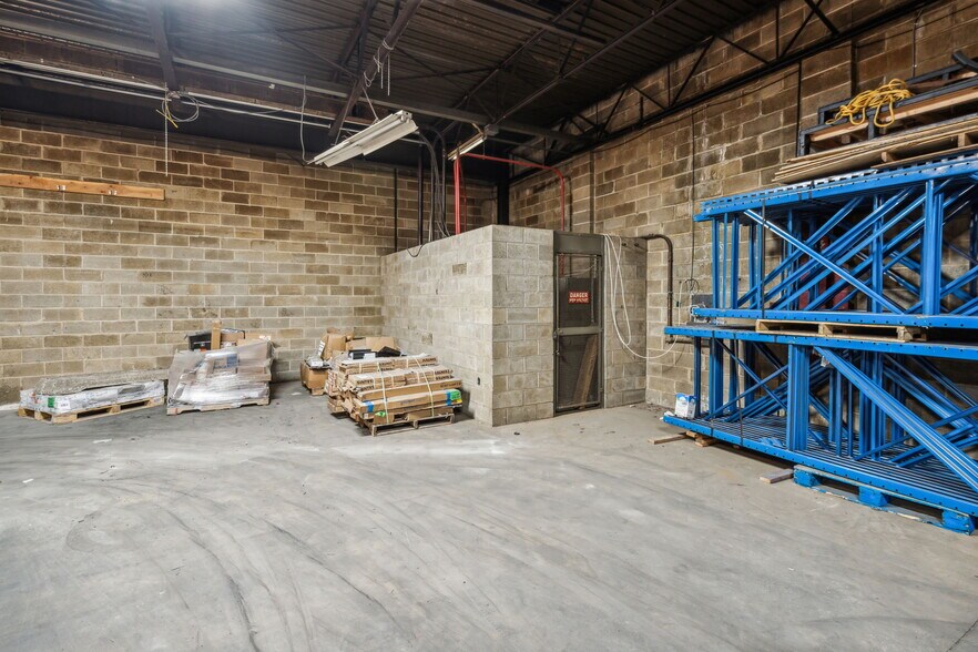More Photos Of 2901 N 18th St, Philadelphia Warehouse For Sale