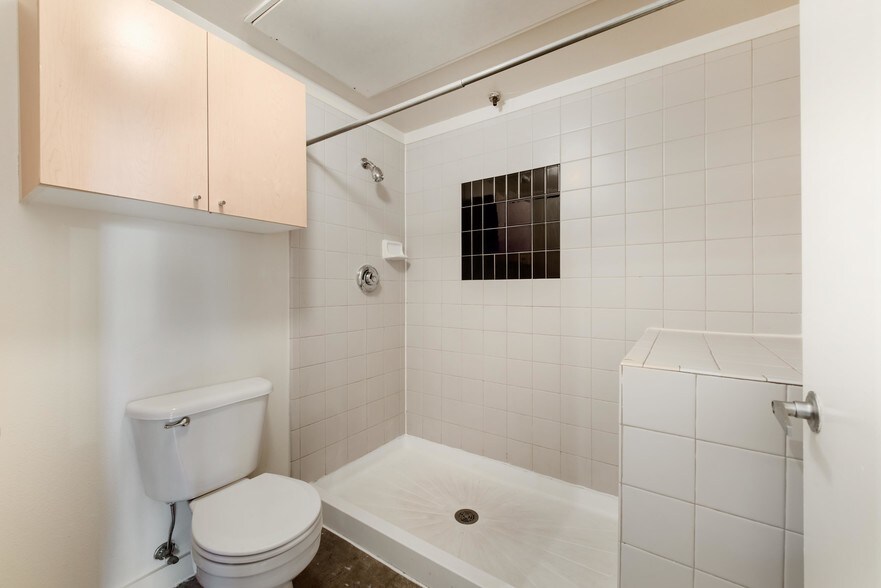More Photos Of 1950 N Pennsylvania St, Denver Apartments For Lease