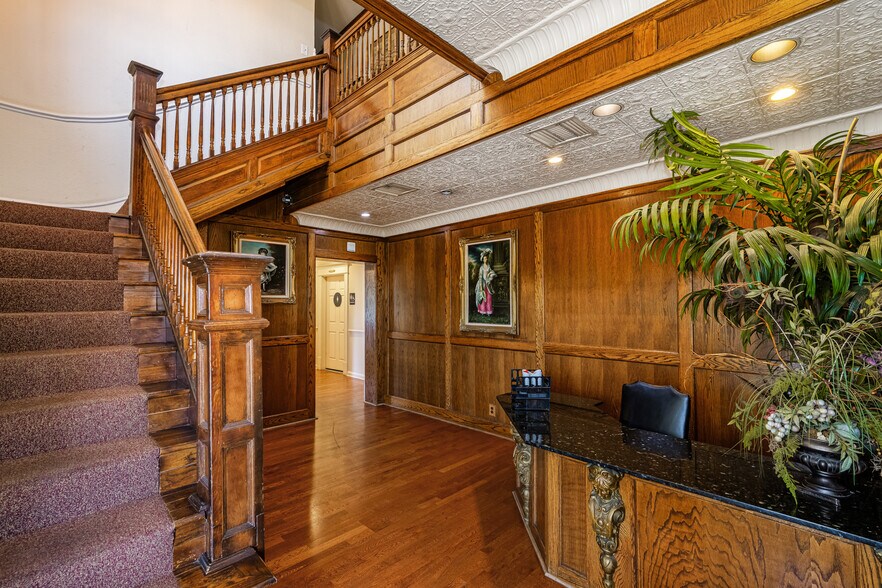 More Photos Of 307 E Chapman Ave, Orange Office For Sale