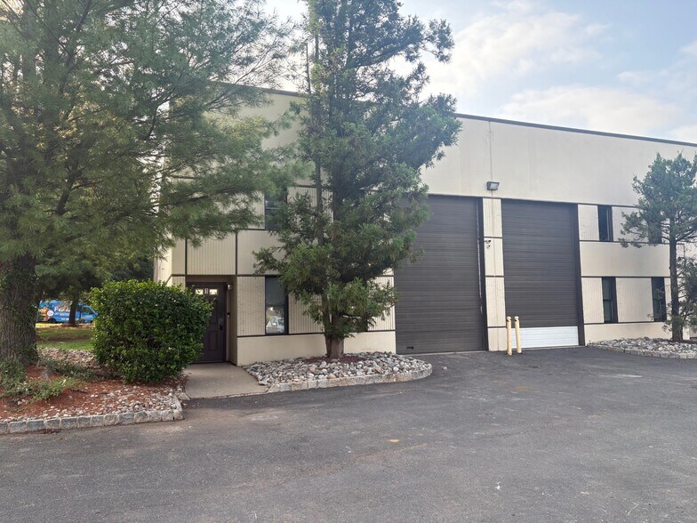 Primary Photo Of 14 Ilene Ct, Hillsborough Flex For Lease