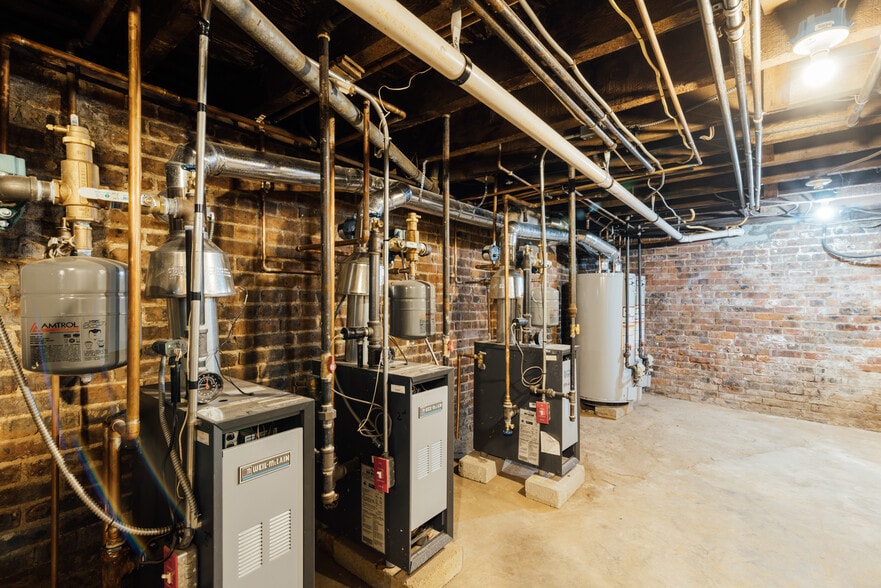 More Photos Of 804 Broadway, Bayonne Storefront Retail Residential For Lease