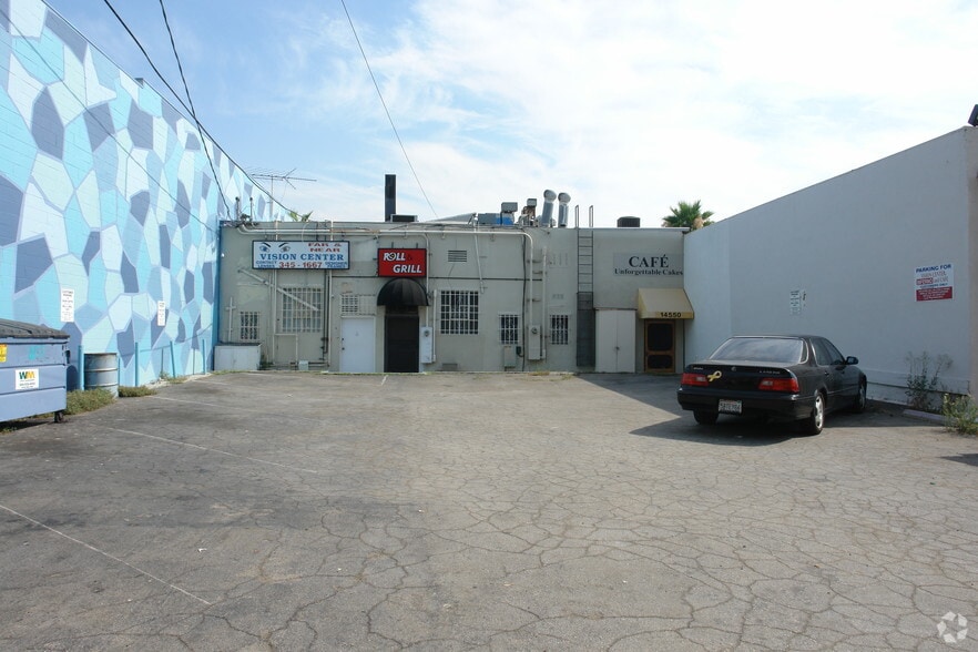More Photos Of 14550-14554 Ventura Blvd, Sherman Oaks Storefront For Lease