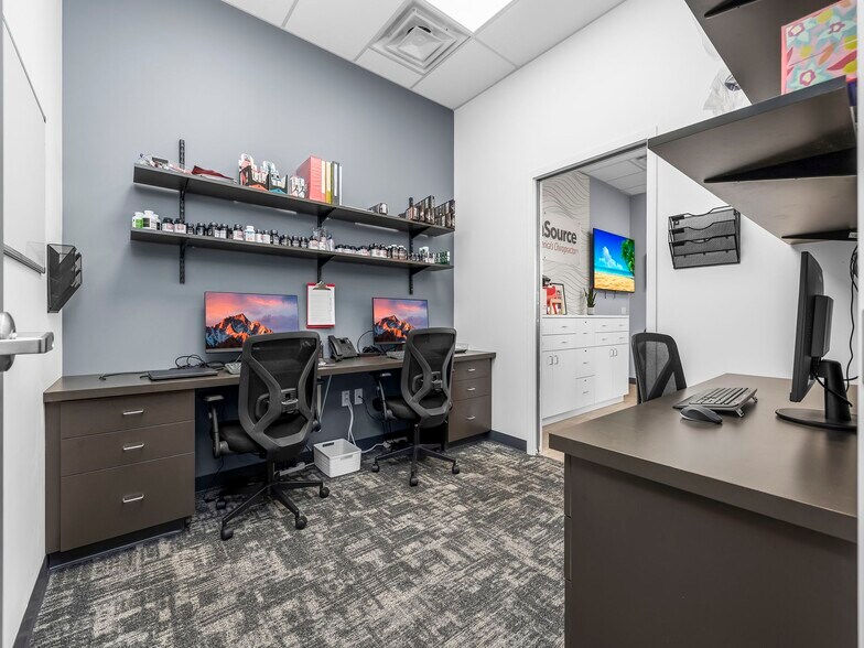 More Photos Of 2255 N University Pky, Provo General Retail For Lease